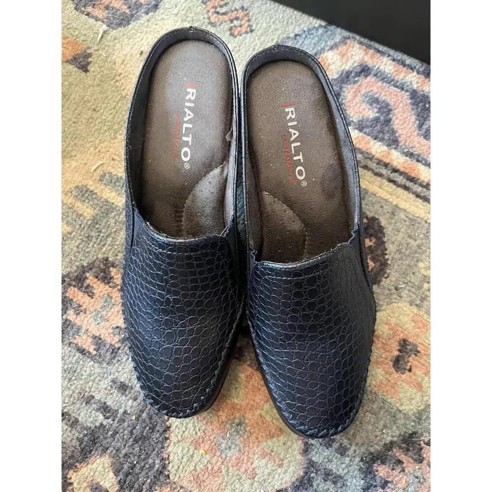 Rialto Vette Black Exotic Print Block Heel Crocodile Texture Slip On Heels Shoes